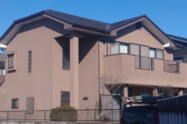 洋風スレート屋根から耐震軽量瓦葺き替え工事