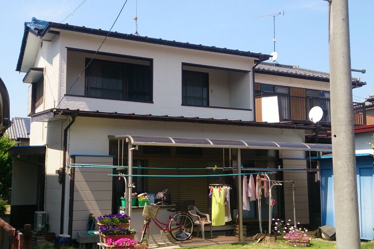 レンガ風サイディング仕上げ